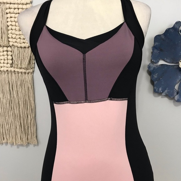 Cynthia Rowley workout top with built in bra - Picture 4 of 8